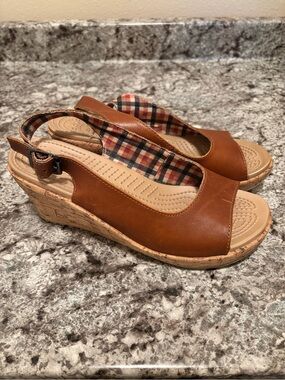 Classic Tan Wedge Slingback Sandals - Women